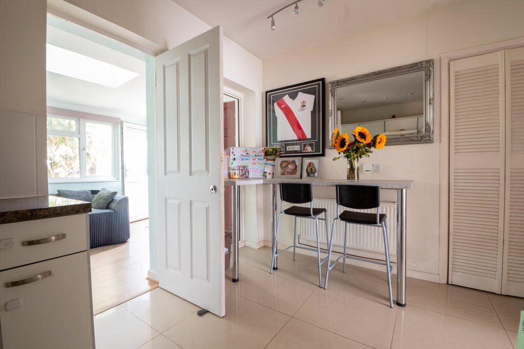 House in Southampton - View 4