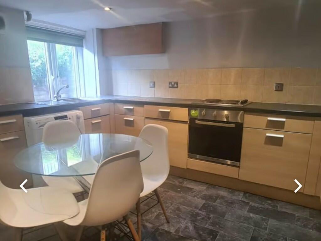 Grimthorpe Terrace, Headingley, Leeds - View 3