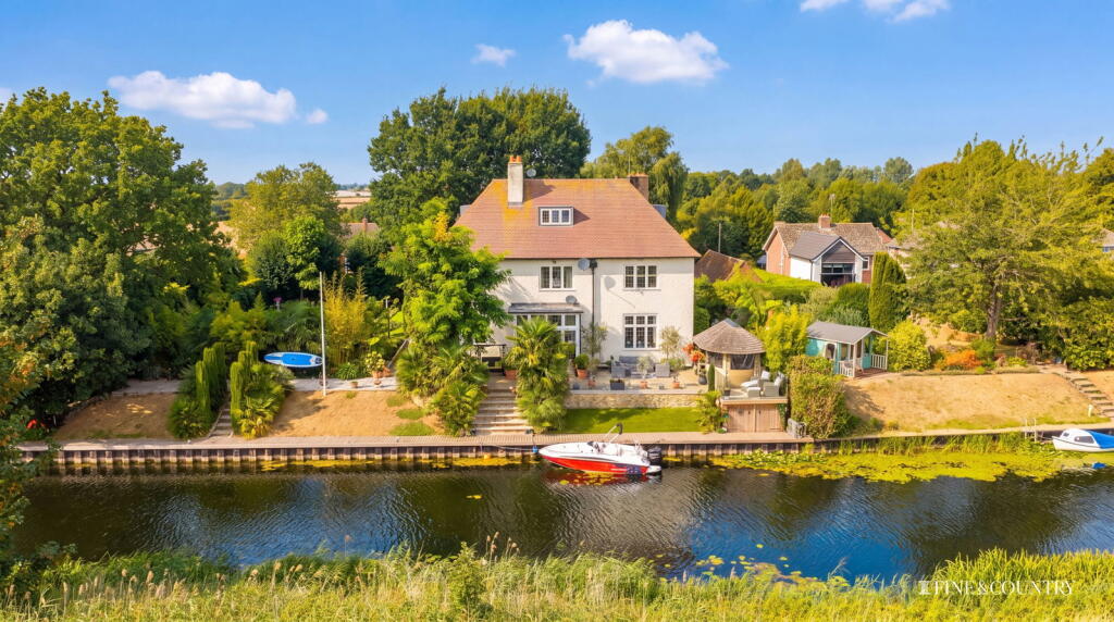 House in South Holland, Surfleet