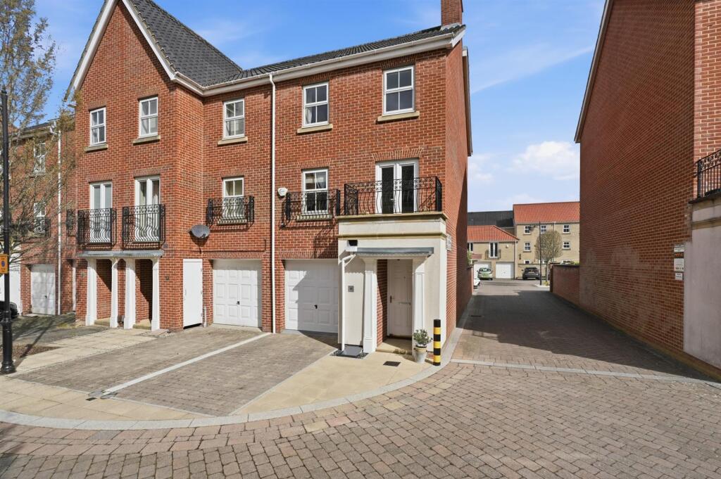 Main image of property: Sarah West Close, Norwich, NR2