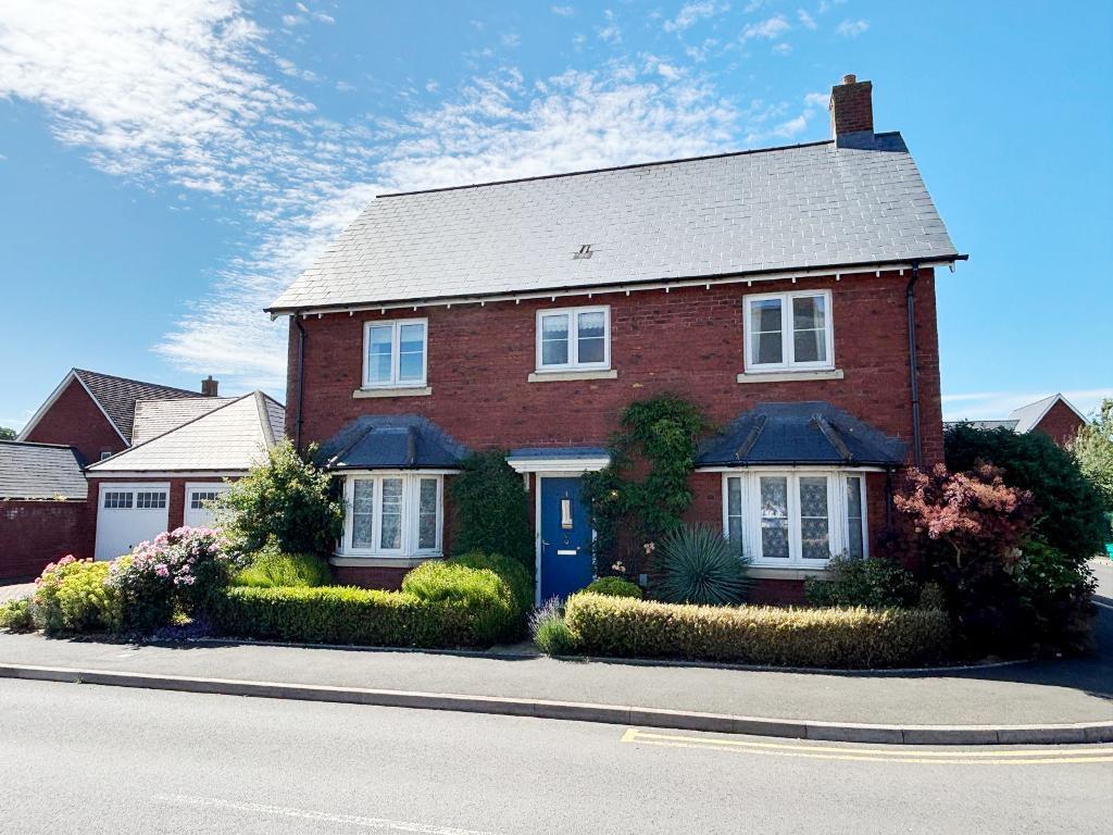 Main image of property: Gras Close, Bretforton, Evesham