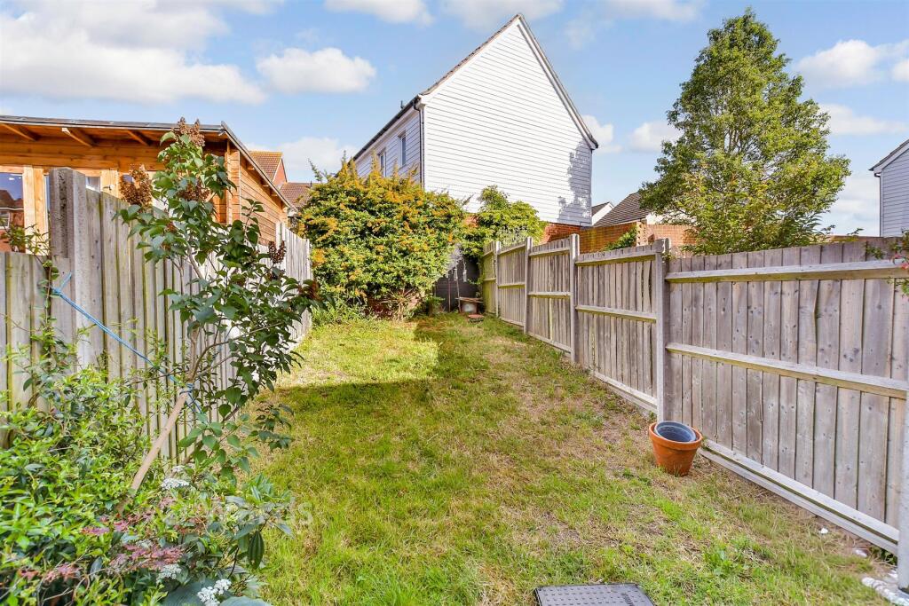 Baryntyne Crescent, Rochester, Kent - View 2