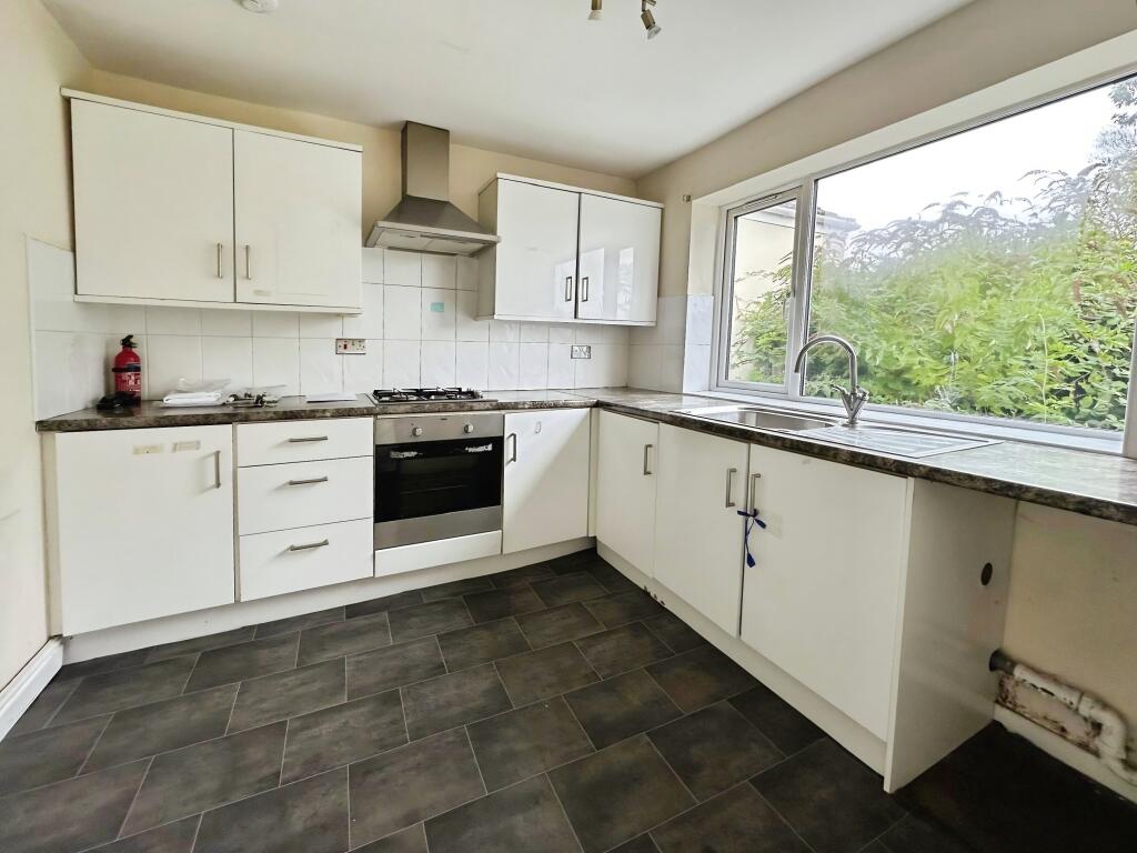 House in Nuneaton and Bedworth, Grove Farm, Stockingford - View 4