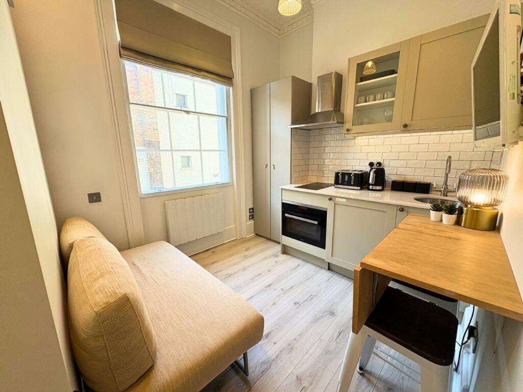 Apartment in London - More