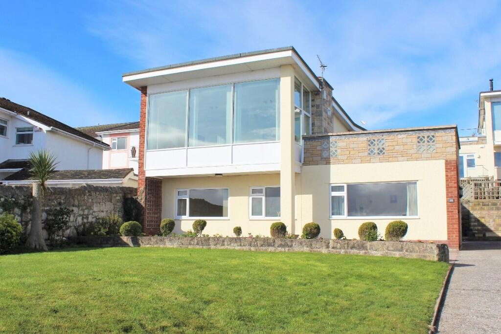 Main image of property: Rhos Promenade, LL28