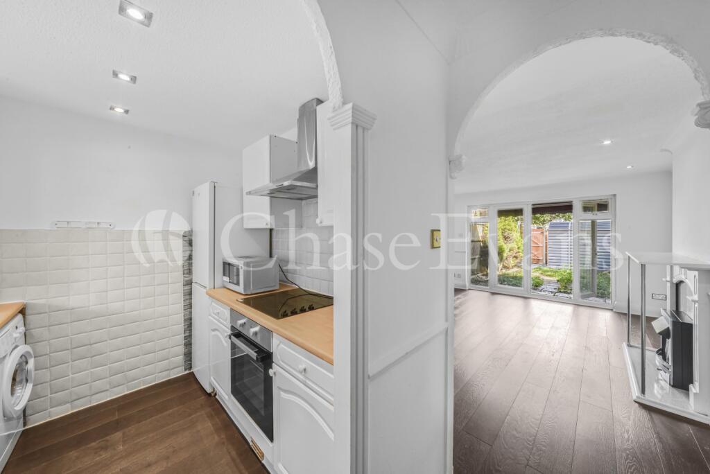 Main image of property: York Close, Beckton, London, E6