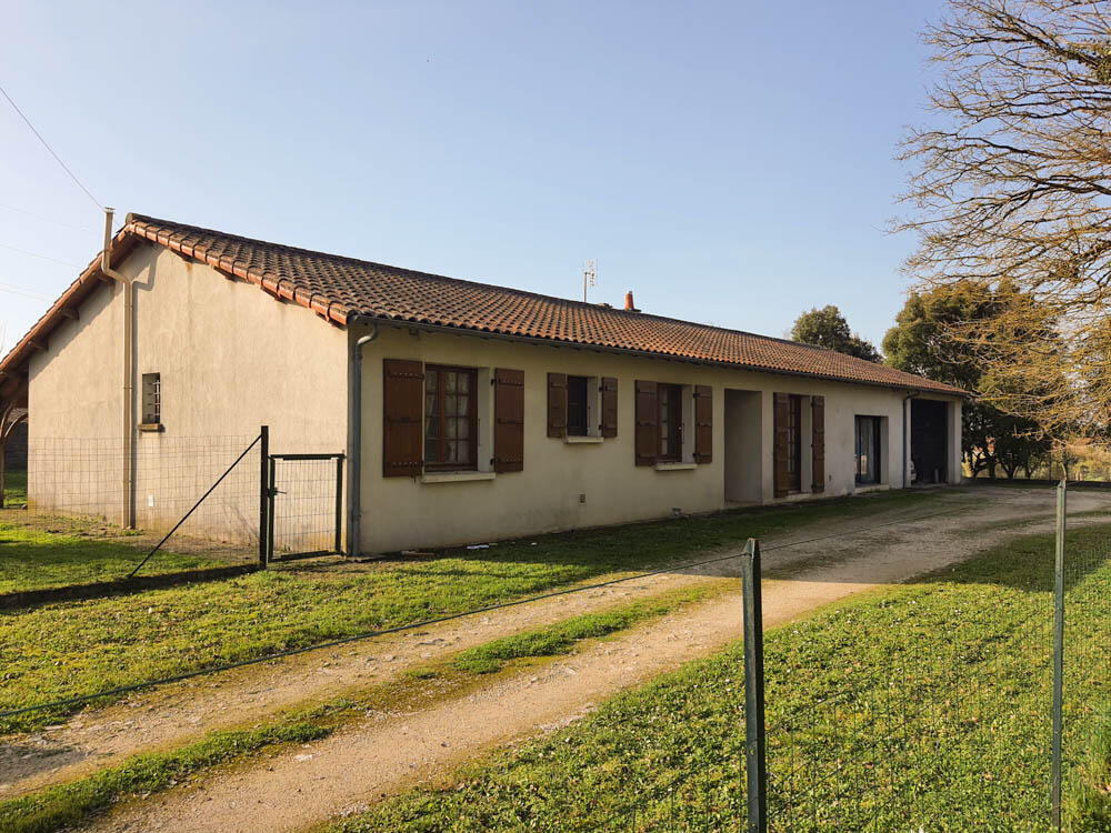 Main image of property: Poitou-Charentes, Deux-Sèvres, Chef-Boutonne