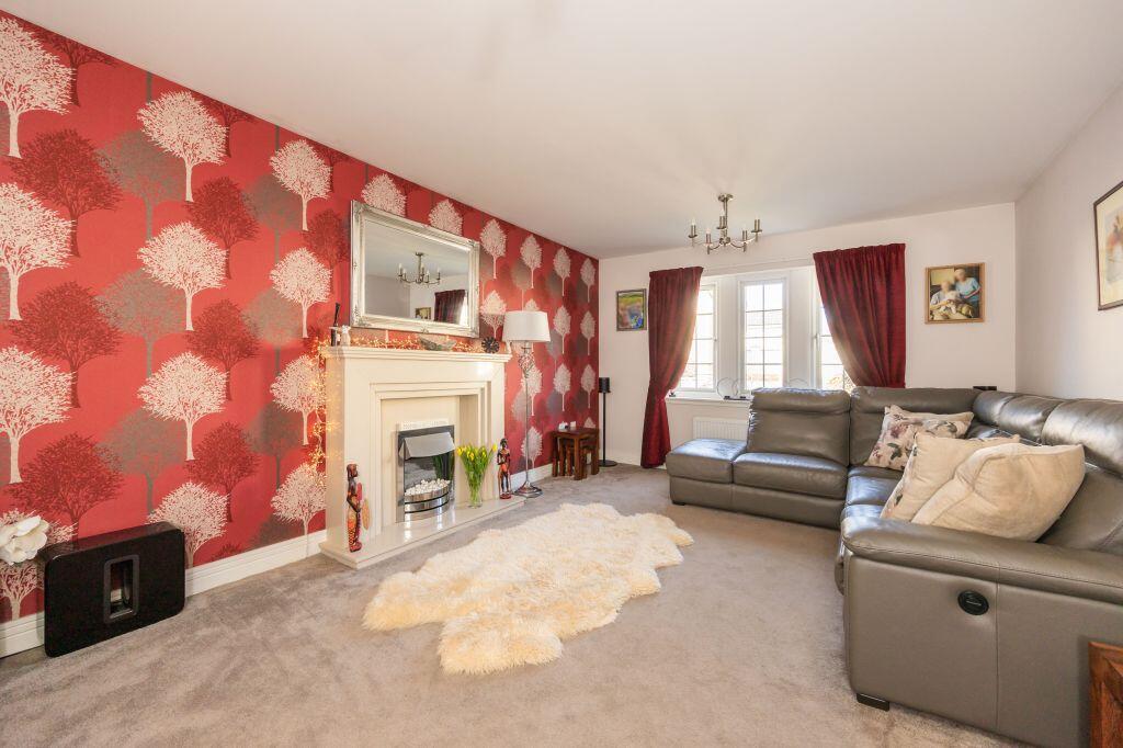 7 Kilburn Wood Gardens, Roslin, EH25 9AB photo 3