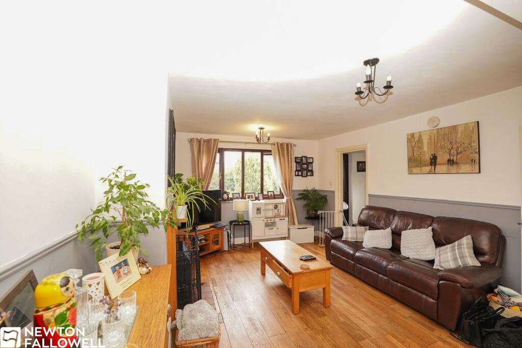 3, Simon Close, Woodbeck, DN22 photo 2