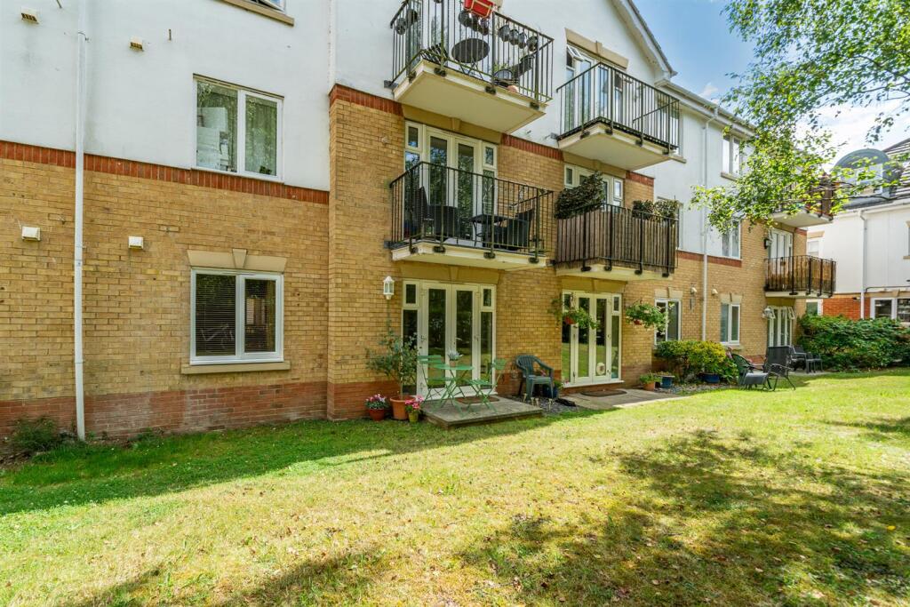 Main image of property: Basildon Close, Watford