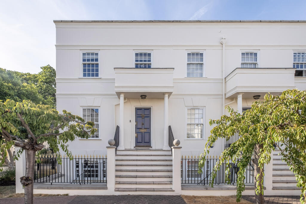 Main image of property: Beaufort Close, London, SW15