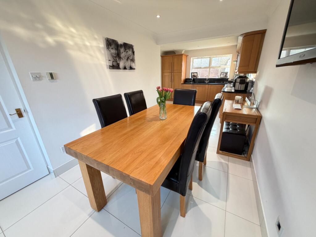 Grange Road, Barton-Le-Clay photo 3