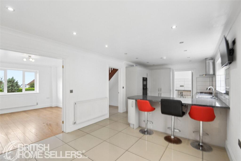 House in Llanelli - View 4