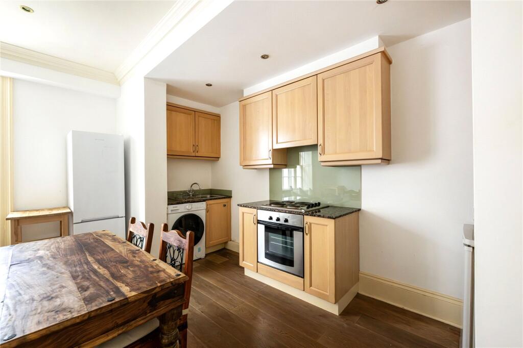 Apartment in London - View 3