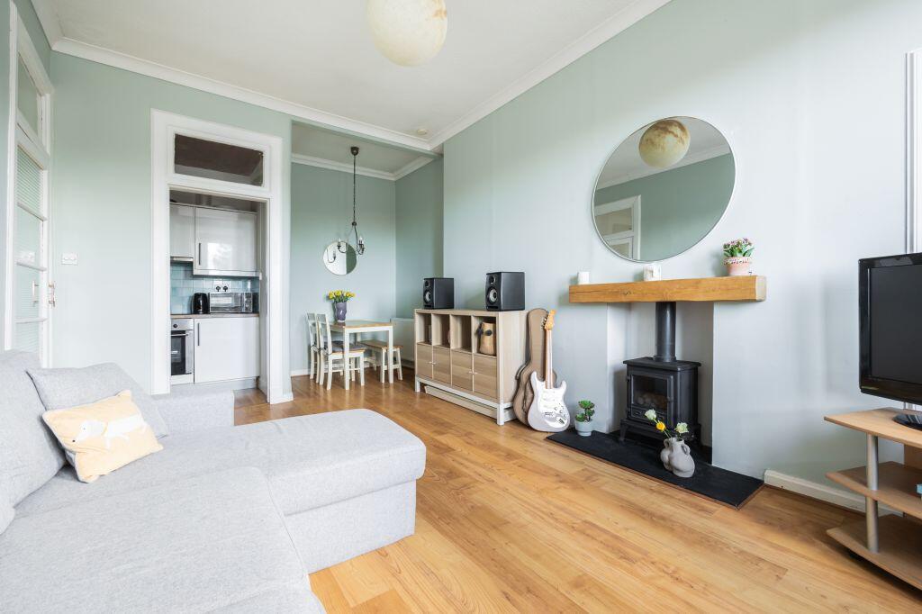 Apartment in Edinburgh, Hillside, Leith Central - View 3