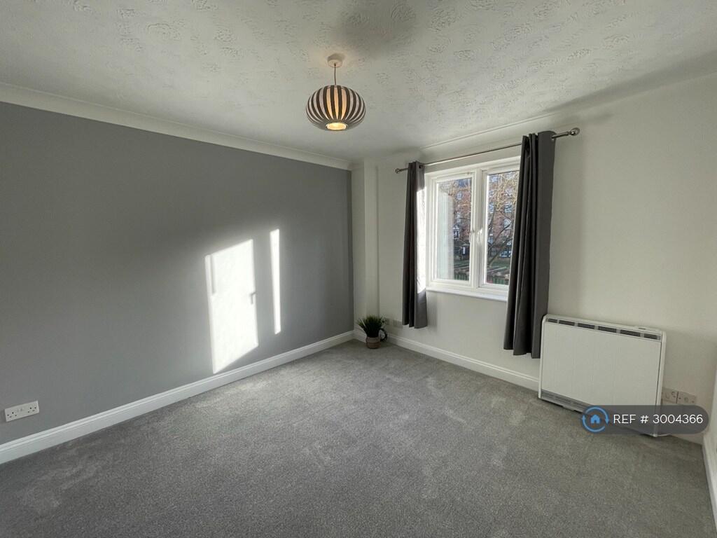 Main image of property: Greys Court, Reading, RG1