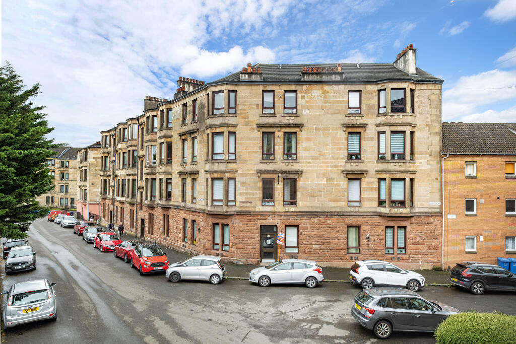 Main image of property: Flat 3/1, 41 Harcourt Drive, Dennistoun, Glasgow, G31