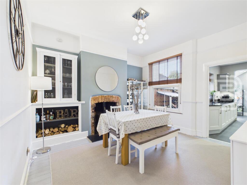 House in Rugby, Warwickshire - View 3
