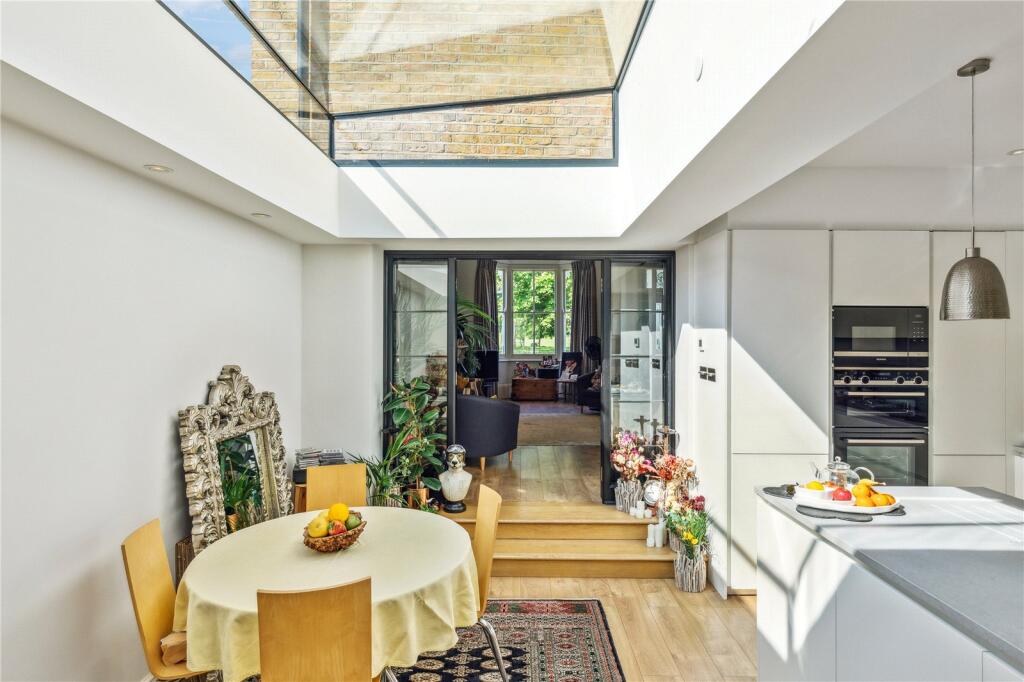Bolingbroke Grove, SW11 photo 4