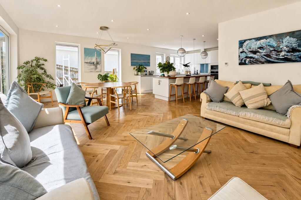 House in Poole - View 4
