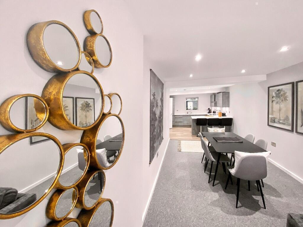 Apartment in Stockport - View 4