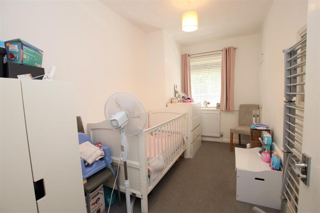 Apartment in Dartford, Kent - More