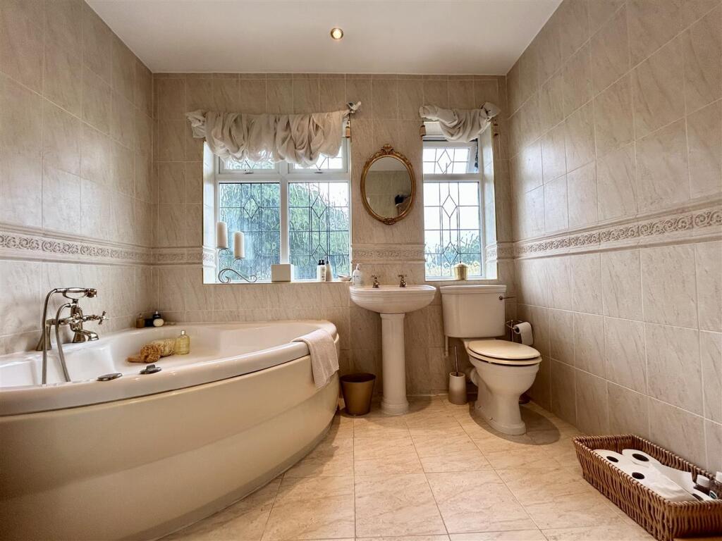 Additional image 18 of Manor Way, Halesowen