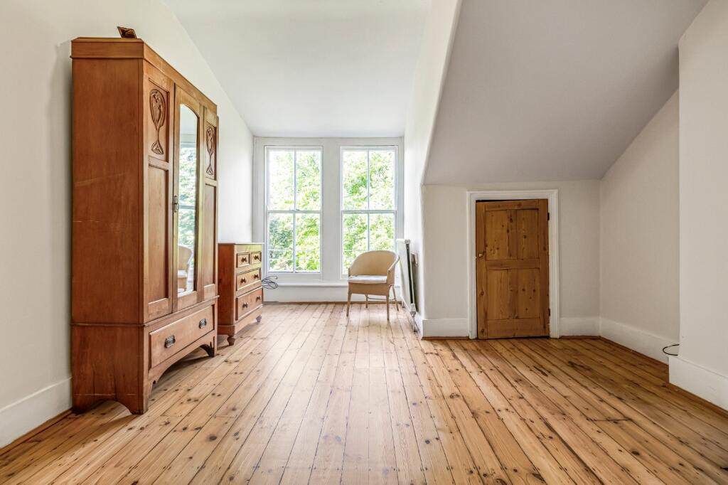 House in London, Fortis Green, Muswell Hill - More