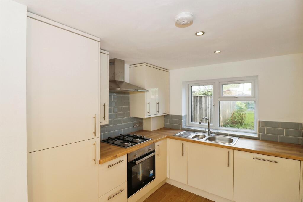 Apartment in Bristol, Kingswood - View 4