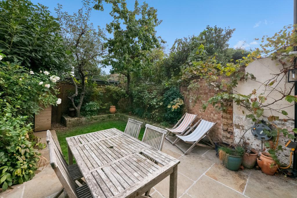 House in London, Hanwell - More