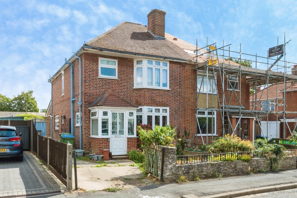 House in Southampton, Regents Park