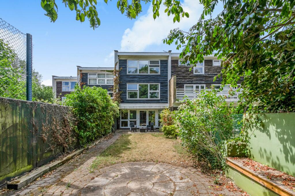 Main image of property: Morecoombe Close,
Kingston Upon Thames, KT2