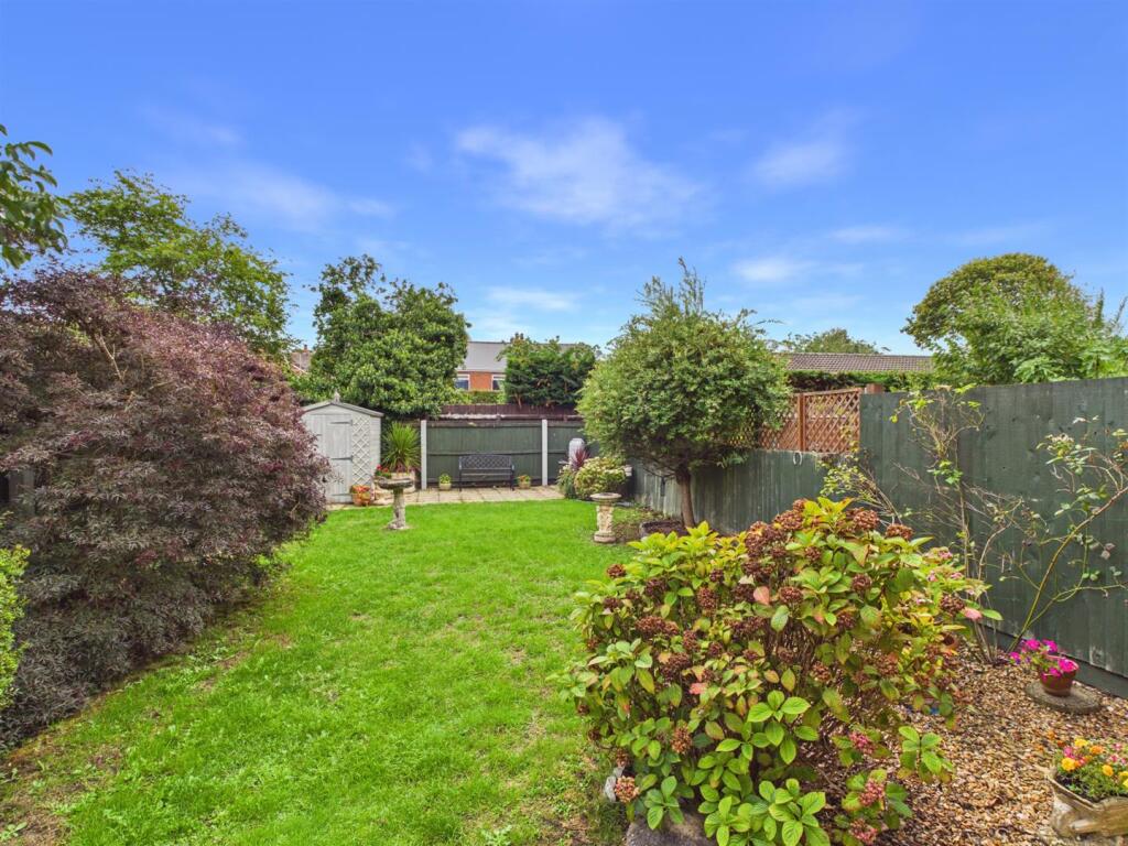 House in Gloucester - View 4