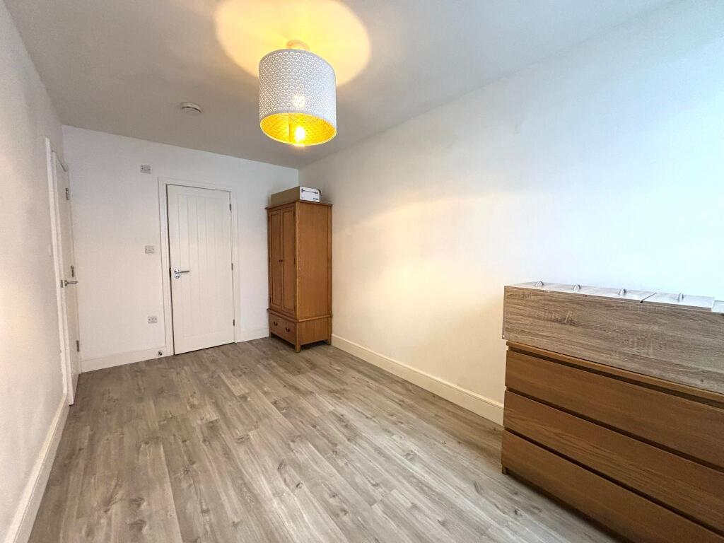 Apartment in Southampton - View 2