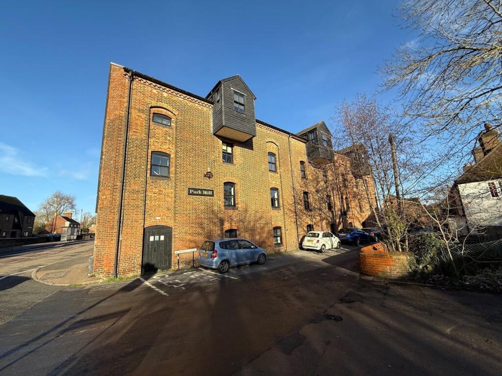 Park Mill, Burydell Lane, Park Street, St Albans, AL2 2EZ