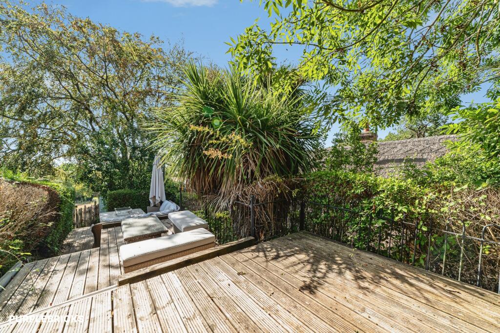 House in Reading - View 4