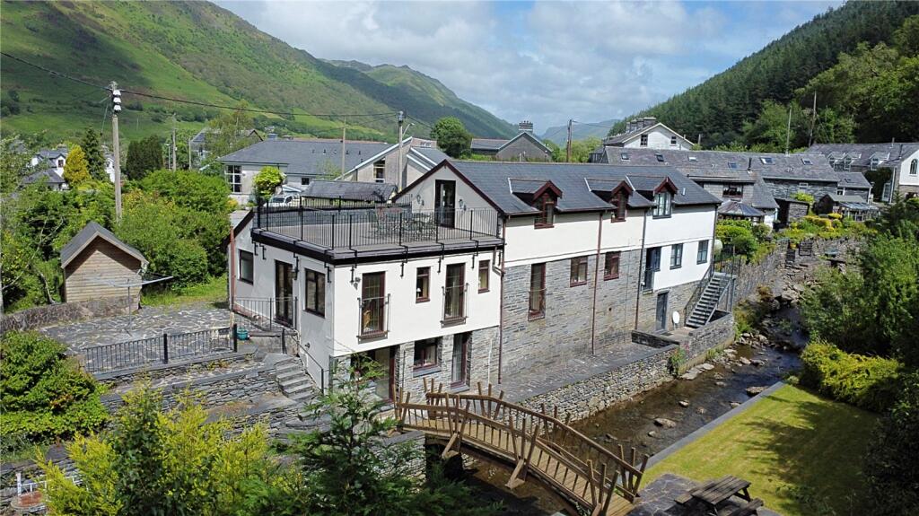 Main image of property: Abergynolwyn, Tywyn, Gwynedd, LL36