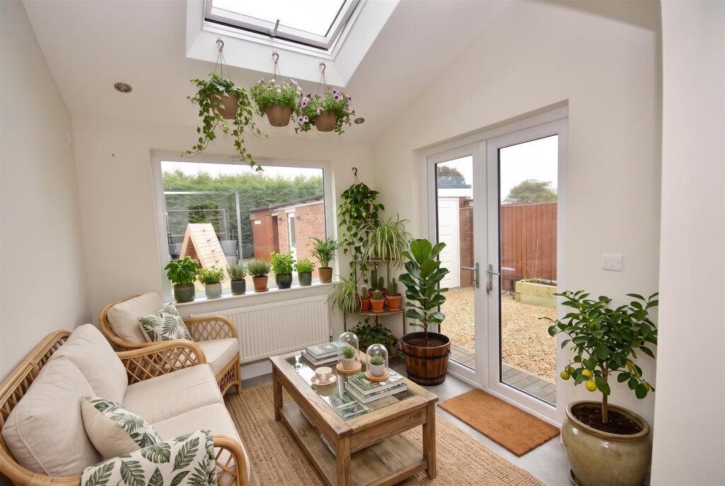 House in Lincoln - View 3
