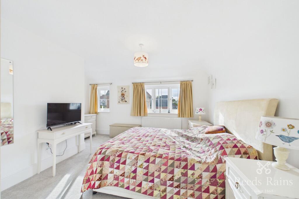 House in Wakefield - View 5