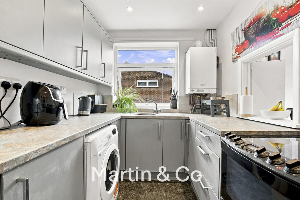 Apartment in London - More
