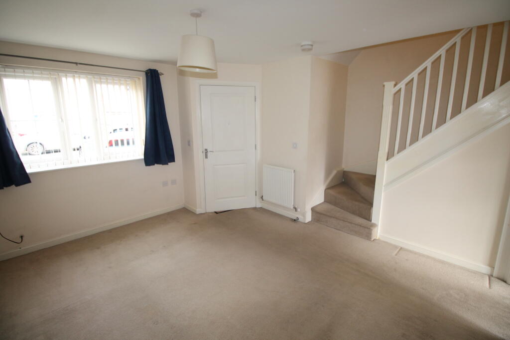 Diamond Jubilee Close, Gloucester, GL1 photo 3