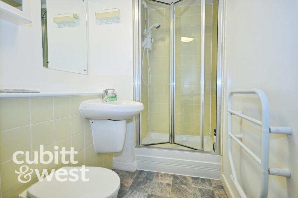 Apartment in Portsmouth - View 3