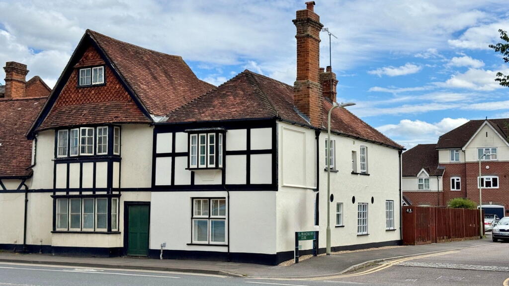 Main image of property: Prancing Horse Close, Thatcham, RG18 4JU