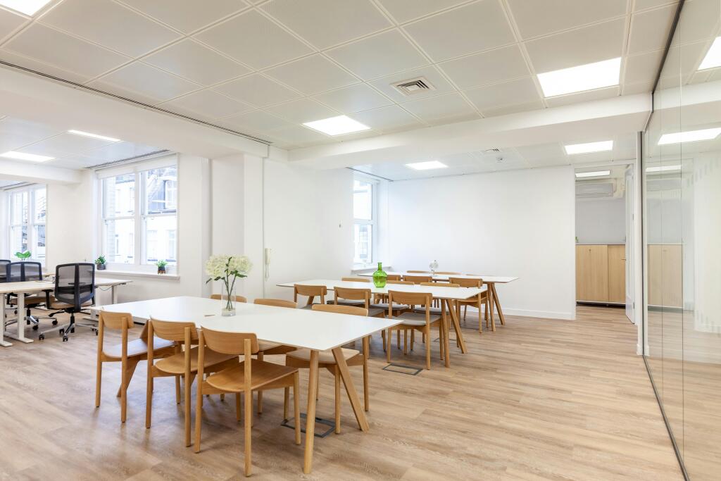 1921 Great Portland Street  3rd Floor 08.jpg