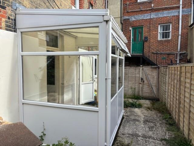Apartment in Cowes, Isle of Wight - View 4