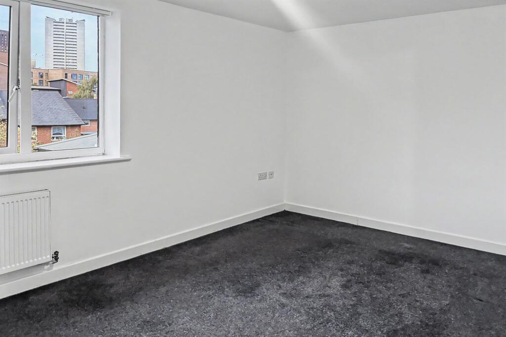 Apartment in Birmingham, Calthorpe Fields - View 5