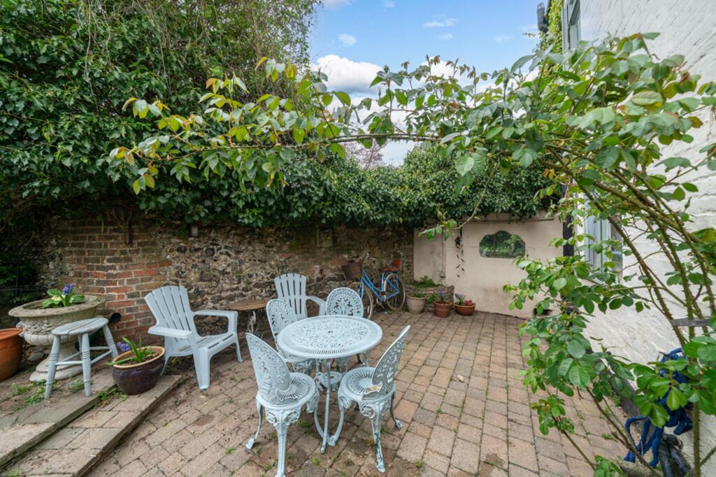 House in St Albans, Redbourn - View 4