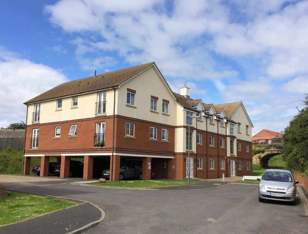 Main image of property: 31 Jefferson House, Station Avenue, Whitby, North Yorkshire, YO21 3DL