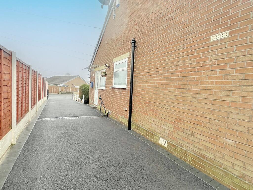 Additional image 20 of Markfield Crescent, Low Moor, Bradford, BD12