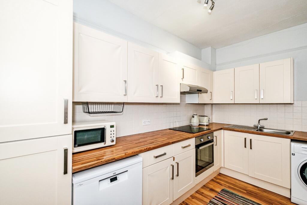Apartment in Worthing, West Sussex - View 5